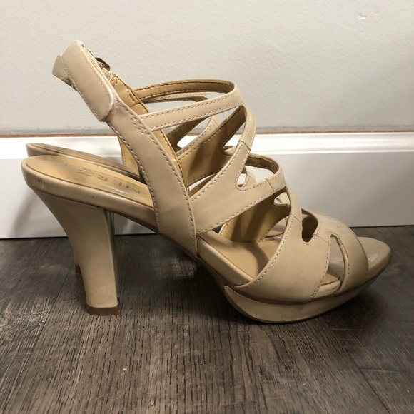 Nude heels - Picture 1 of 4